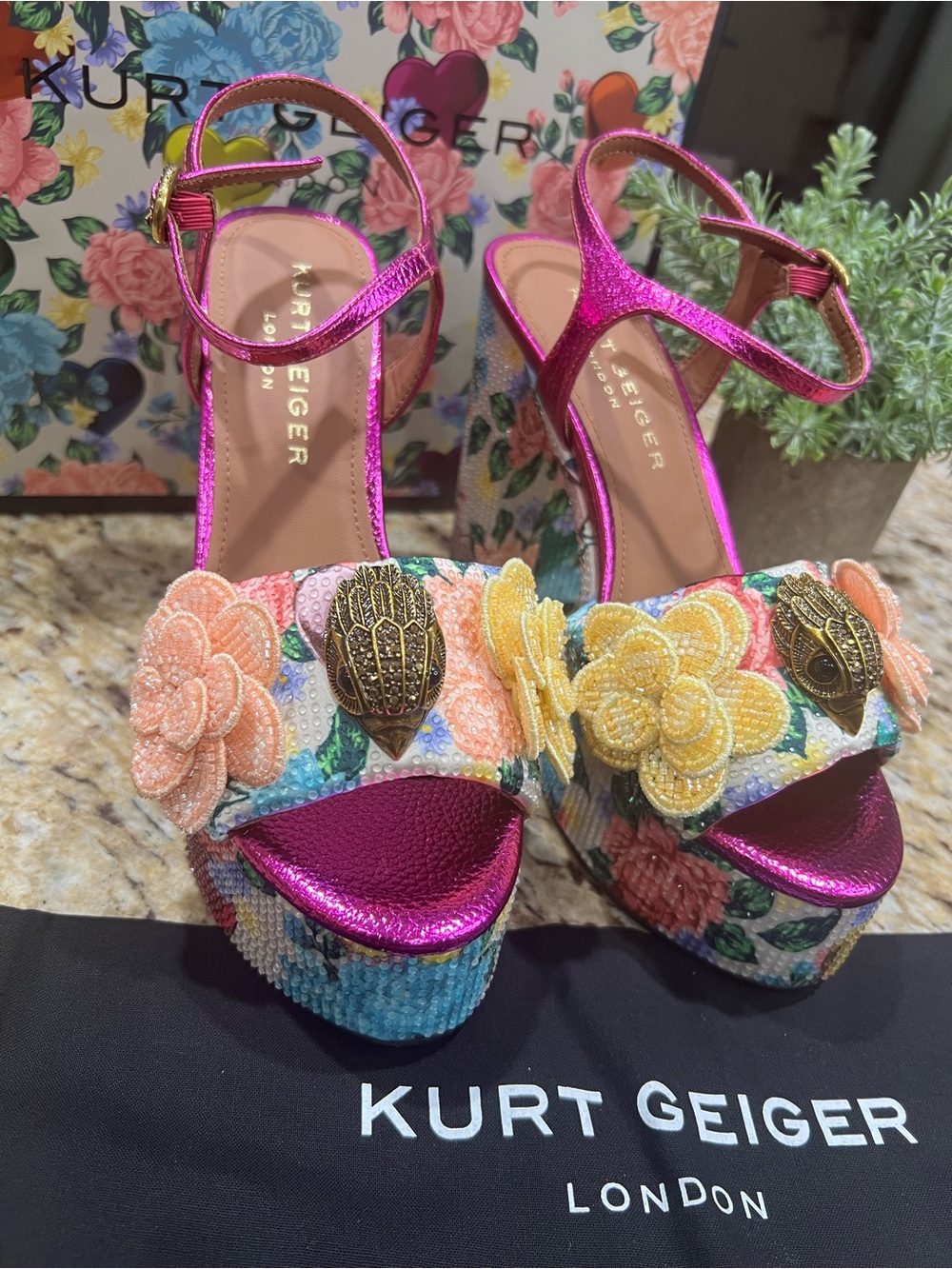 Kurt Geiger KENSINGTON Metallic Fuchsia Floral Beaded Platform Sandals 37 - Picture 4 of 16